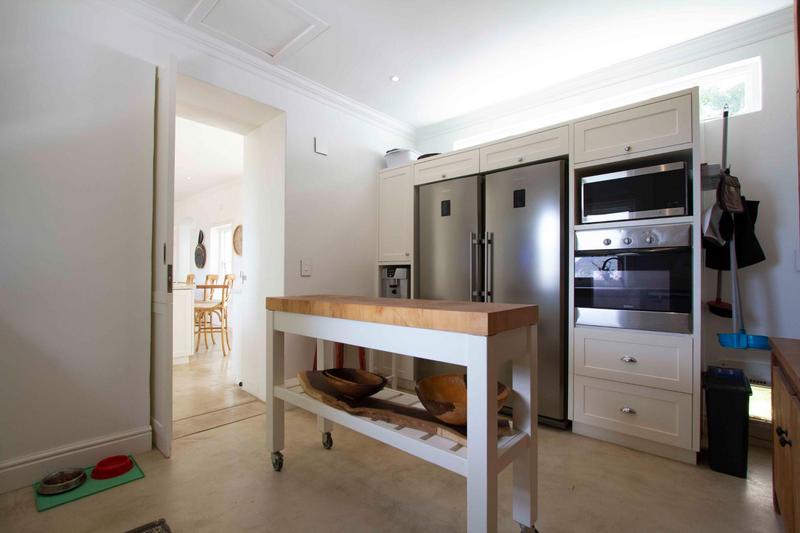 To Let 4 Bedroom Property for Rent in Hout Bay Western Cape